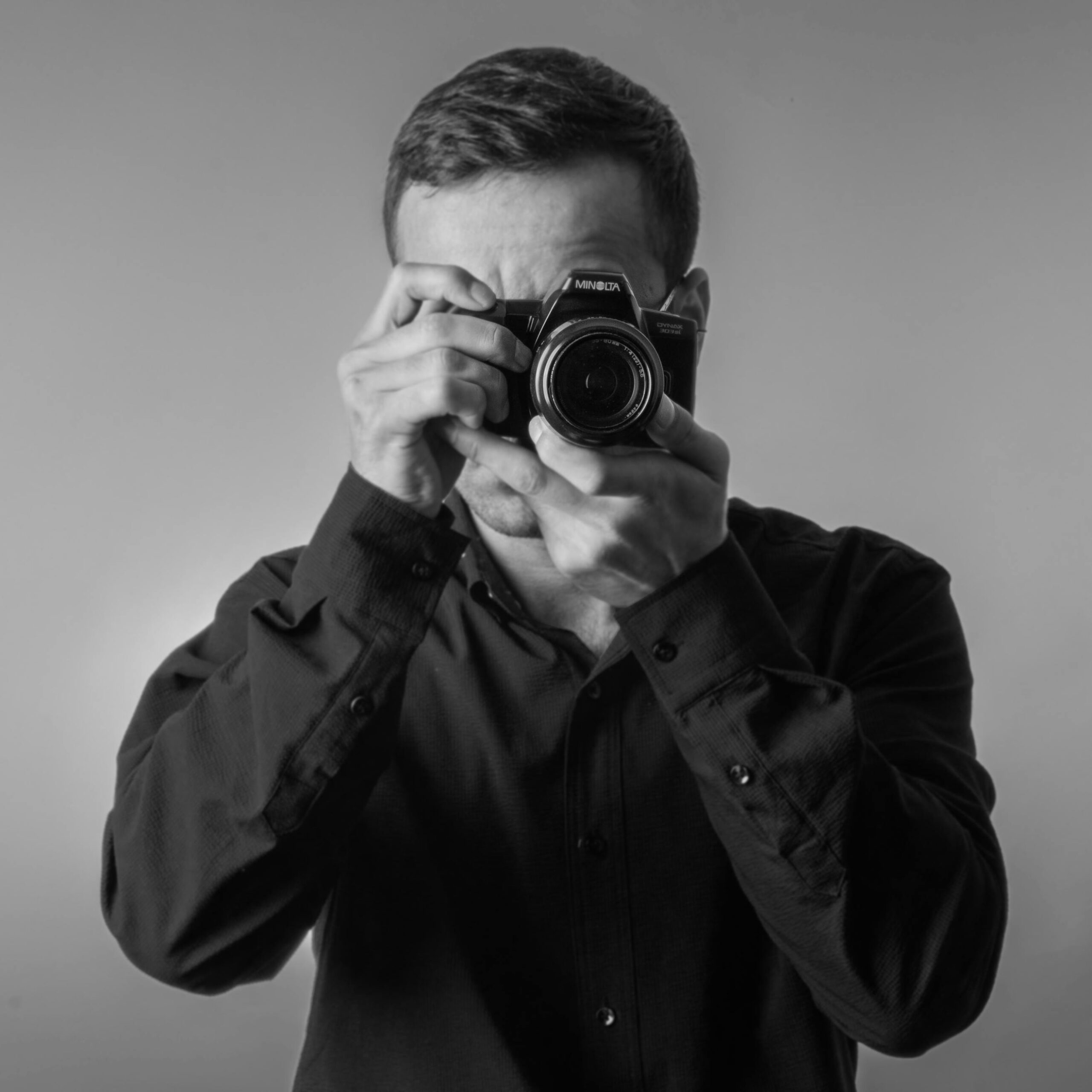 Création logo et identité visuelle par graphiste Valais